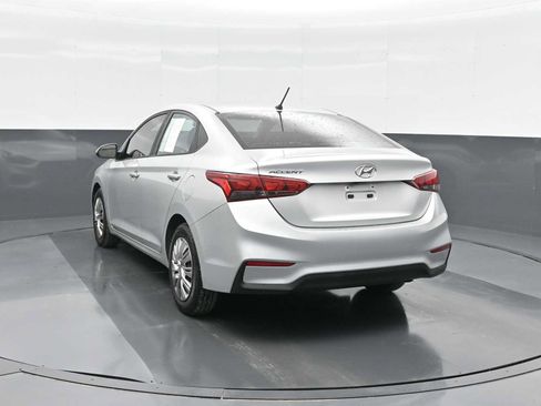Used 2019 Hyundai Accent SE image 2