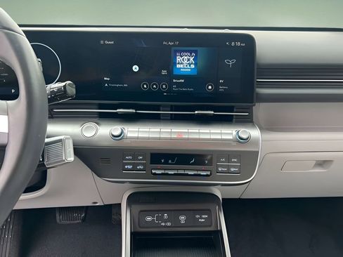 Used 2024 Hyundai Kona SEL FWD image 13