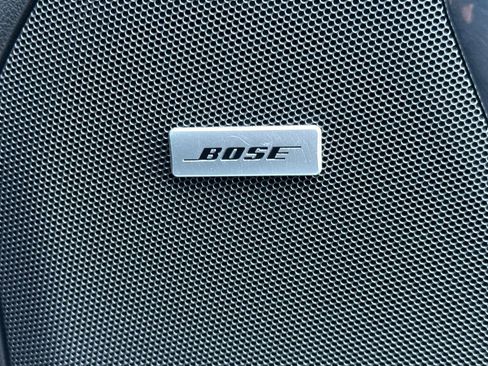 Used 2023 GMC Yukon XL SLT image 43