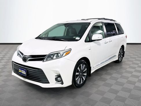 Used 2019 Toyota Sienna Limited Premium w/ Protection Package AWD/4WD image 3
