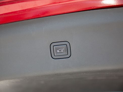 Used 2024 Buick Enclave Premium image 28