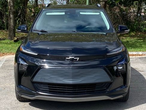 Used 2022 Chevrolet Bolt EUV LT image 3