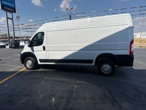 Used 2025 RAM ProMaster 2500 w/ Convenience Group FWD image 8