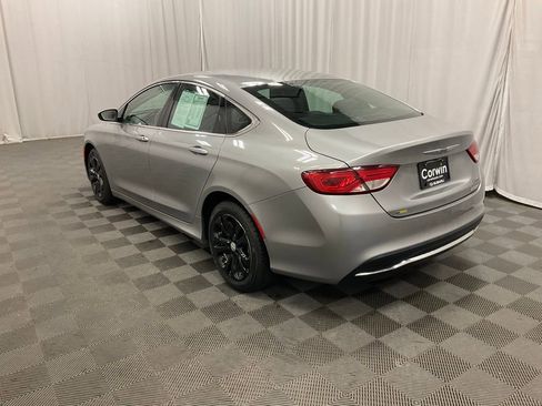 Used 2016 Chrysler 200 Limited FWD image 5