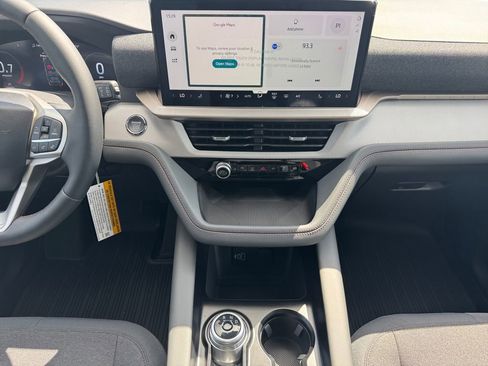 New 2026 Ford Explorer Active RWD image 13