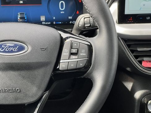 Certified 2025 Ford Escape Platinum AWD/4WD image 24