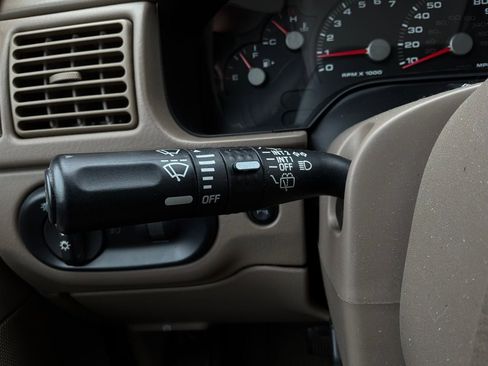 Used 2004 Ford Explorer Limited image 33