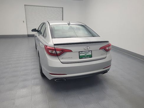 Used 2016 Hyundai Sonata Sport w/ Option Group 02 FWD image 6