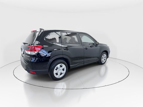 Used 2021 Subaru Forester image 8