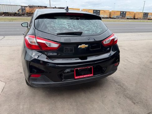 Used 2017 Chevrolet Cruze LT image 12