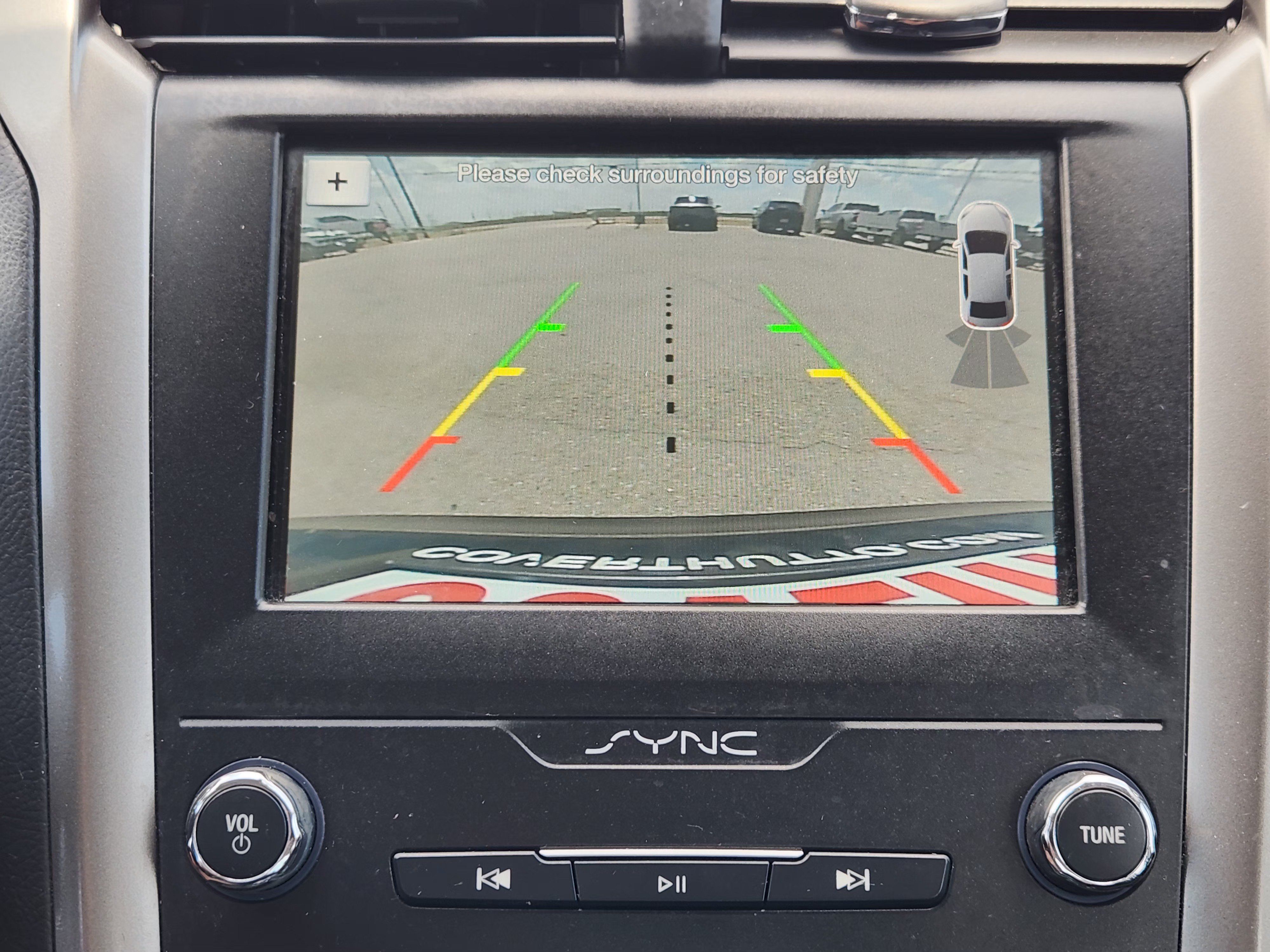 Used 2019 Ford Fusion SE FWD image 19