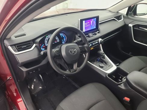 Used 2025 Toyota RAV4 XLE image 25