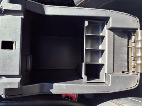 Used 2017 Ford Explorer XLT w/ Equipment Group 202A image 26