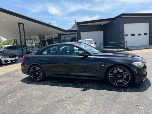 Used 2015 BMW M4 Convertible RWD image 19