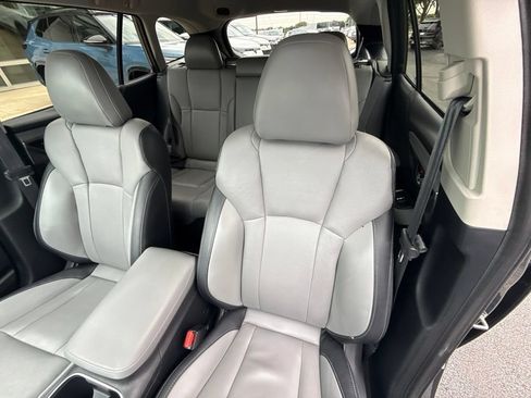 Used 2020 Subaru Outback Limited XT w/ Popular Package #2 AWD/4WD image 14