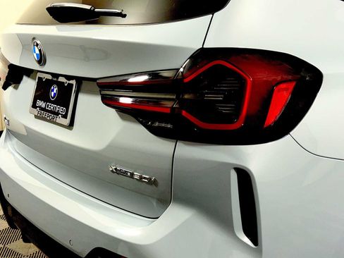 Certified 2024 BMW X3 xDrive30i w/ Premium Package image 29