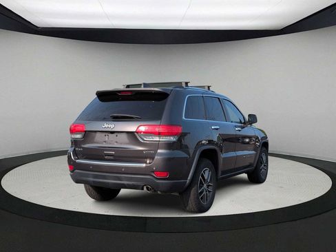 Used 2017 Jeep Grand Cherokee Limited w/ Luxury Group II AWD/4WD image 8
