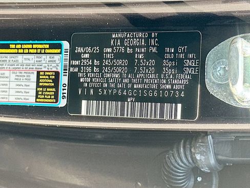 Certified 2025 Kia Telluride S FWD image 34