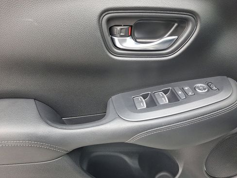 Certified 2025 Honda HR-V EX-L image 12