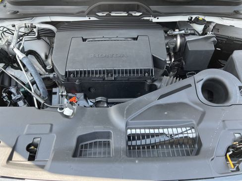 Used 2025 Honda Pilot EX-L image 36
