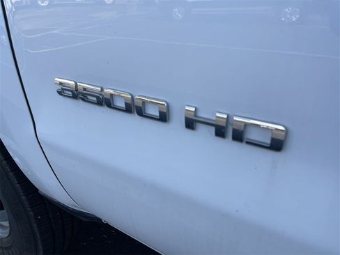 Used 2018 Chevrolet Silverado 3500 W/T w/ WT Convenience Package image 3