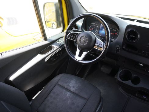 Used 2021 Mercedes-Benz Sprinter 2500 w/ Acoustic Package image 28