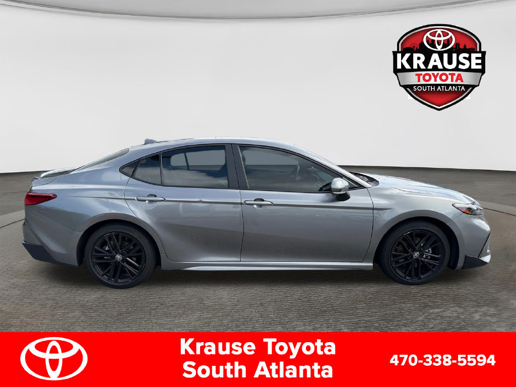 Used 2025 Toyota Camry SE w/ Convenience Package FWD image 9