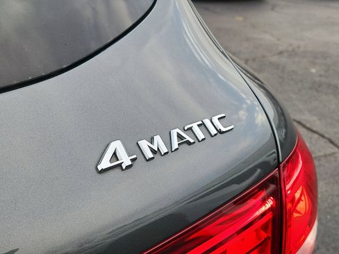 Used 2016 Mercedes-Benz GLC 300 4MATIC image 36