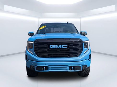 Used 2023 GMC Sierra 1500 AT4 w/ Technology Package AWD/4WD image 8