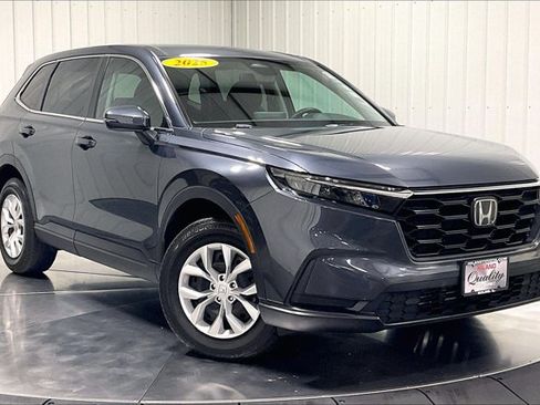 Used 2025 Honda CR-V LX image 3