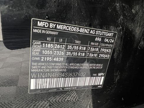 Certified 2025 Mercedes-Benz GLA 250 4MATIC image 33