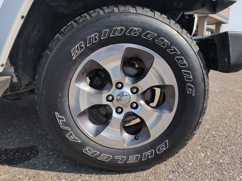 Used 2017 Jeep Wrangler Unlimited Sahara AWD/4WD image 48