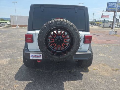 Used 2018 Jeep Wrangler Unlimited Rubicon AWD/4WD image 7
