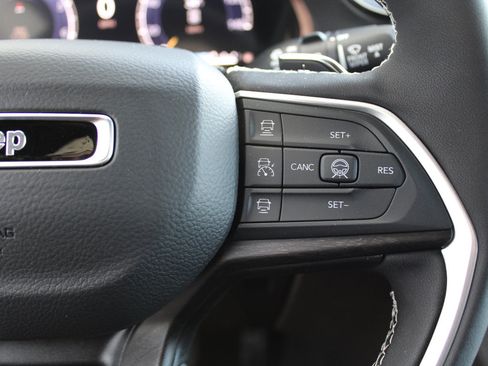 New 2026 Jeep Grand Cherokee Altitude AWD/4WD image 17