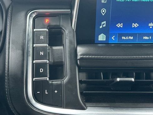 Used 2023 Chevrolet Suburban LT image 29