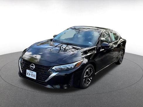 Used 2025 Nissan Sentra SV image 7