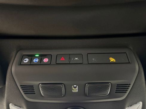 Used 2024 Chevrolet Corvette Stingray Coupe w/ 1LT RWD image 31