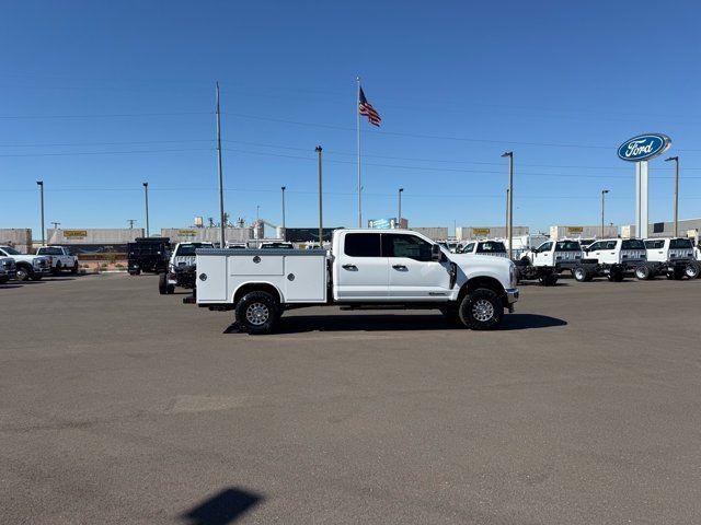 New 2026 Ford F350 XLT w/ FX4 Off-Road Package AWD/4WD image 2