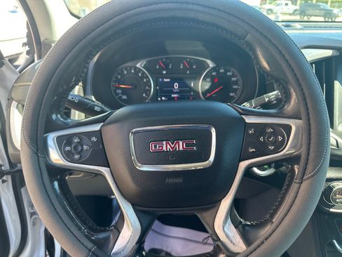 Used 2021 GMC Terrain SLE w/ Driver Convenience Package FWD image 25