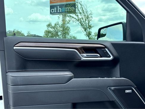 Used 2025 Chevrolet Silverado 1500 RST w/ All Star Edition Plus AWD/4WD image 9