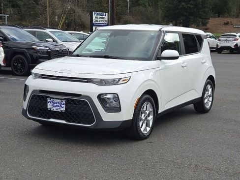 Used 2022 Kia Soul LX w/ Technology Package image 5