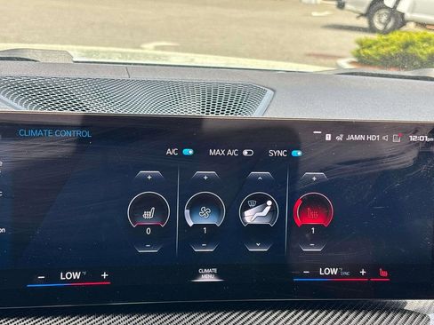 Used 2023 BMW M3 Competition AWD/4WD image 31