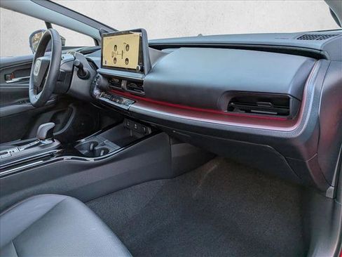 Certified 2024 Toyota Prius Prime Premium image 22