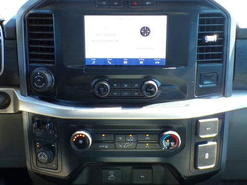 Used 2021 Ford F150 XLT w/ XTR Package image 17