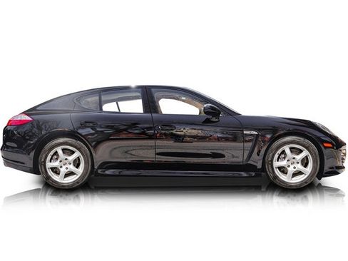Used 2012 Porsche Panamera image 2