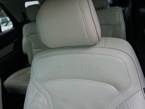 Used 2016 Ford Explorer Platinum AWD/4WD image 32