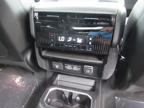 New 2026 Jeep Grand Wagoneer Limited AWD/4WD image 15
