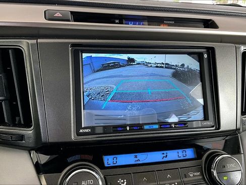 Used 2015 Toyota RAV4 XLE FWD image 14