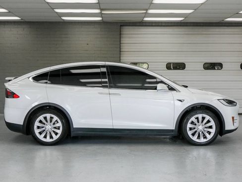 Used 2020 Tesla Model X AWD/4WD image 7
