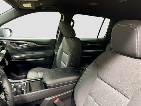 New 2026 Chevrolet Traverse LT w/ LPO, Floor Liner Package image 24